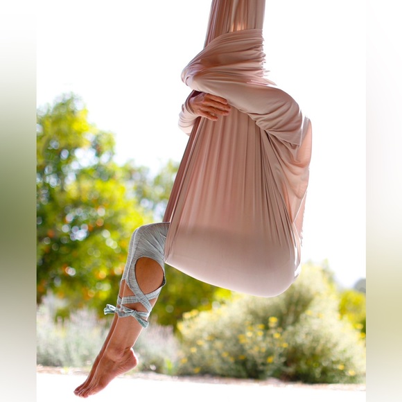 Onzie leggings, ballerina capri - Picture 4 of 7